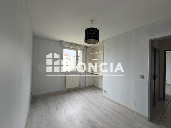 Location Appartement 3 pièces 68 m² - 1 ALLEE GASTON LEROUX Echirolles 38130