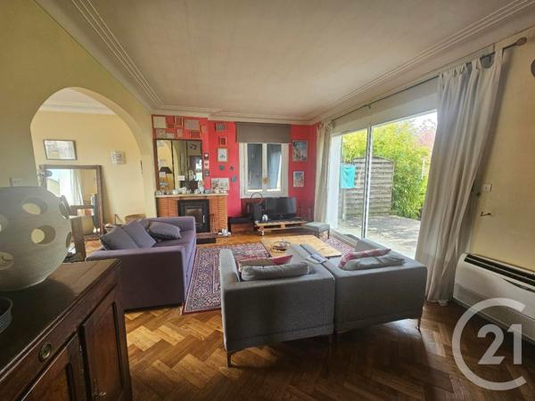 Maison à vendre  5 pièces - 167 m 2   CHATELLERAULT  - 86