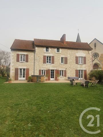 Maison à vendre  5 pièces - 167 m 2   CHATELLERAULT  - 86