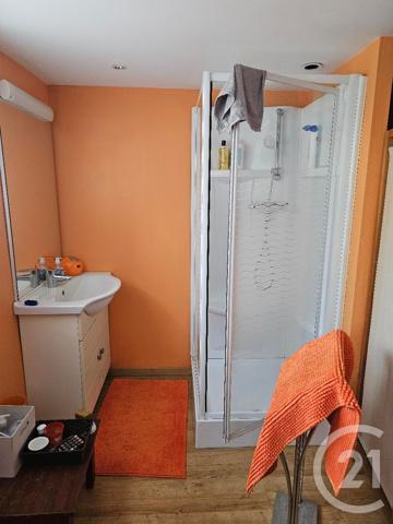 Maison à vendre  5 pièces - 167 m 2   CHATELLERAULT  - 86