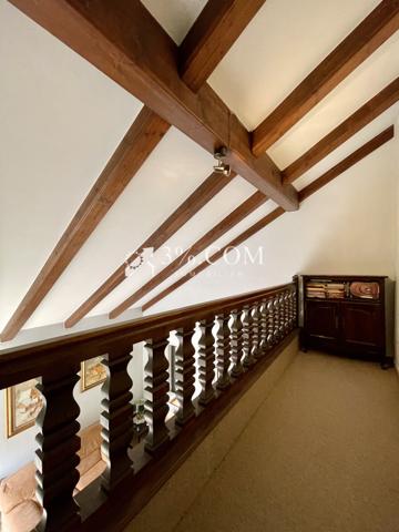 Maison
                                                                                                                                                                                                                                                                                                                        6 pièce(s)                                                                                                                                                                                                          3 chambre(s)                                                                                                                                                                                                          160  m²