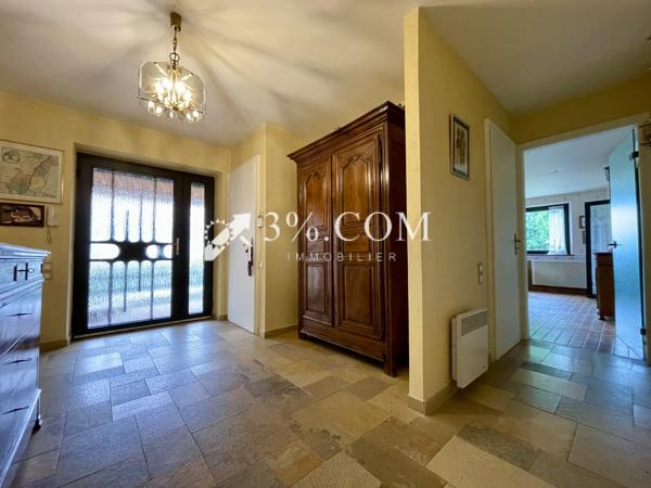 Maison
                                                                                                                                                                                                                                                                                                                        6 pièce(s)                                                                                                                                                                                                          3 chambre(s)                                                                                                                                                                                                          160  m²