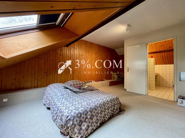 Maison
                                                                                                                                                                                                                                                                                                                        6 pièce(s)                                                                                                                                                                                                          3 chambre(s)                                                                                                                                                                                                          160  m²