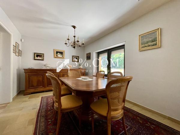 Maison
                                                                                                                                                                                                                                                                                                                        6 pièce(s)                                                                                                                                                                                                          3 chambre(s)                                                                                                                                                                                                          160  m²