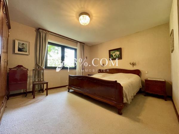 Maison
                                                                                                                                                                                                                                                                                                                        6 pièce(s)                                                                                                                                                                                                          3 chambre(s)                                                                                                                                                                                                          160  m²