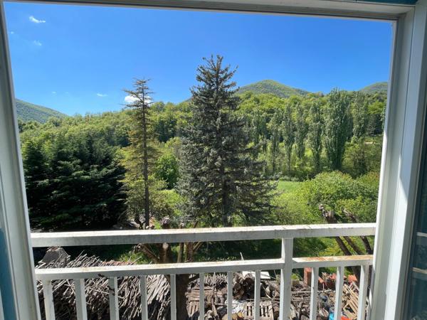 A vendre - Immeuble de rapport proche Dieulefit comprenant 5 appartements et un local commercial