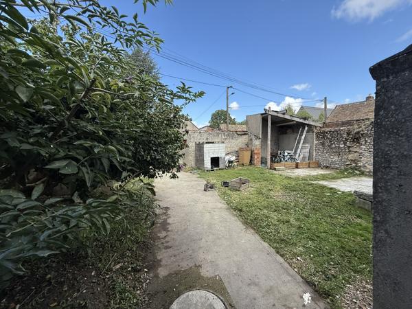 Angerville (91670) Exclusivité - À Vendre maison de village 3 chambres avec cour – 10 min Angerville et gare SNCF