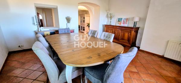 Aix en Provence -Demeure en pierres de 200 m2 env avec vue panoramique sur le pays d'Aix, extérieur et double garage