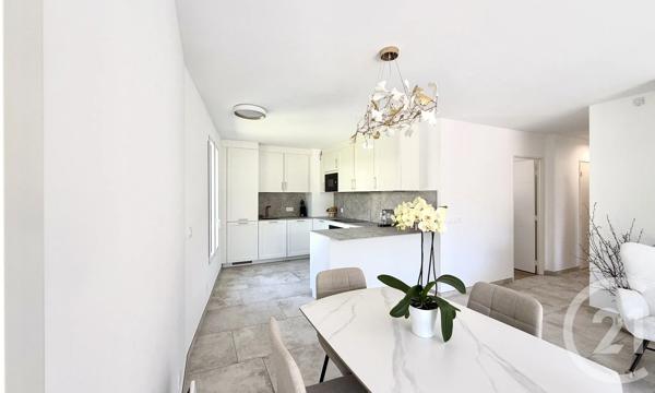 Appartement T4 à vendre  4 pièces - 81,01 m 2   LE ROURET  - 06