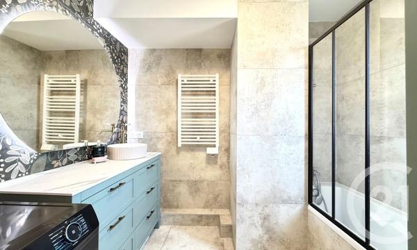 Appartement T4 à vendre  4 pièces - 81,01 m 2   LE ROURET  - 06