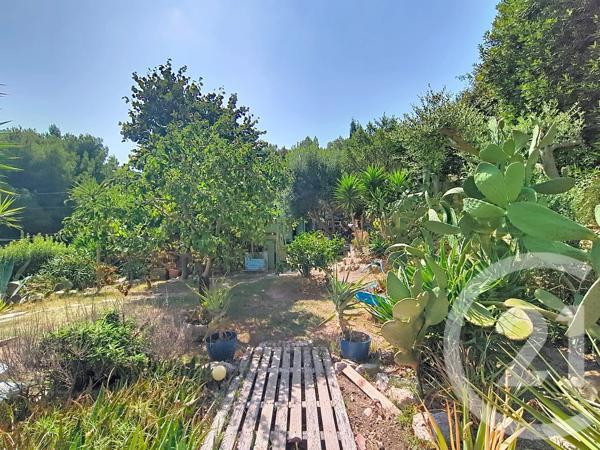 Maison à vendre  9 pièces - 236 m 2   MARSEILLE  - 13009