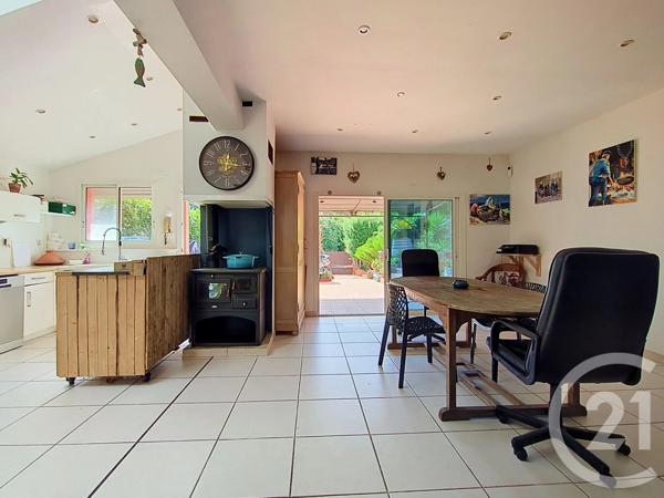 Maison à vendre  9 pièces - 236 m 2   MARSEILLE  - 13009