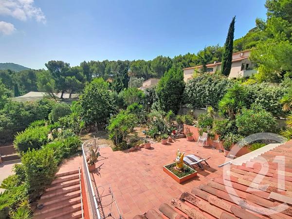 Maison à vendre  9 pièces - 236 m 2   MARSEILLE  - 13009