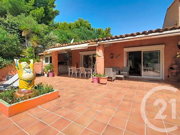 Maison à vendre  9 pièces - 236 m 2   MARSEILLE  - 13009