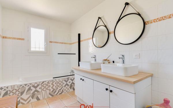 Maison à vendre    4 pièces •  Marseille 12