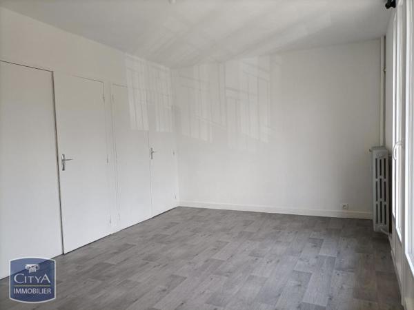 Appartement à louer 1 pièce 38.44m²