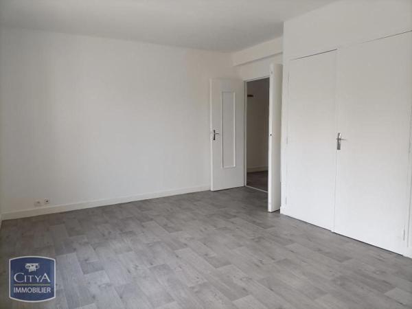 Appartement à louer 1 pièce 38.44m²