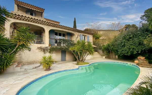 Maison à vendre    5 pièces •  Le Plan-de-la-Tour