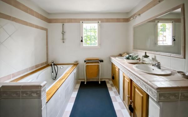 Maison à vendre    5 pièces •  Le Plan-de-la-Tour