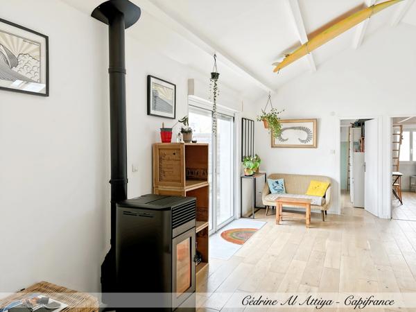 Maison à vendre à La Rochelle, 135 m² de plain-pied, avec jardin, garage et cave.