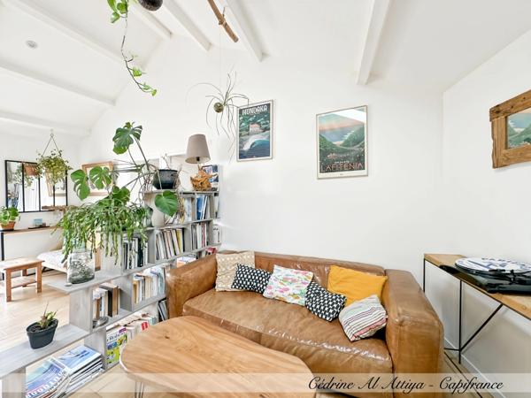Maison à vendre à La Rochelle, 135 m² de plain-pied, avec jardin, garage et cave.