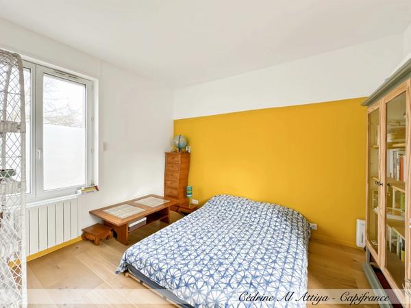 Maison à vendre à La Rochelle, 135 m² de plain-pied, avec jardin, garage et cave.