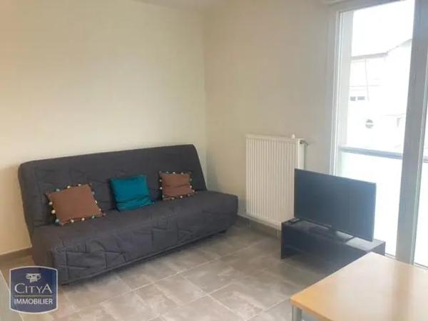 Appartement à louer 1 pièce 24.47m² Bron (69500)