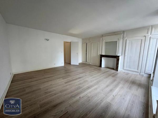 Appartement à louer 2 pièces 65m² Lille (59000)