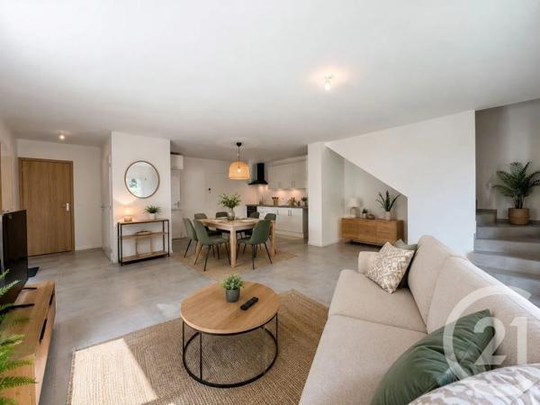 Maison à vendre  4 pièces - 91,57 m 2   UCHAUD  - 30