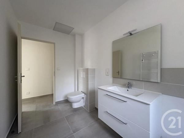 Maison à vendre  4 pièces - 91,57 m 2   UCHAUD  - 30