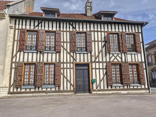 MAISON DE VILLE TRADITIONNELLE