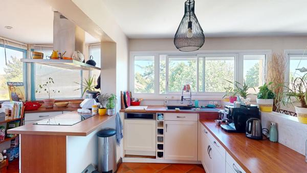 Labège Village ? Maison de charme rénovée de 125 m² avec jardin et dépendance