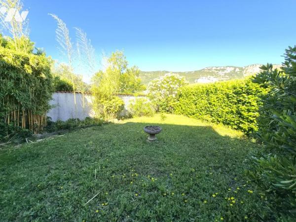 Pavillon de 88m²sur parcelle 17.70m²