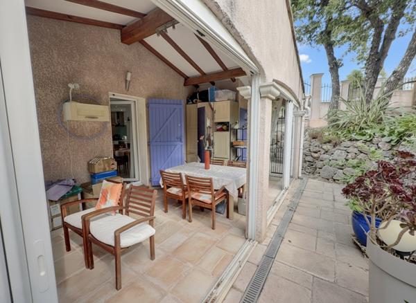 Vidauban (83550) Villa de plain-pied avec studio indépendant, piscine et vue panoramique
