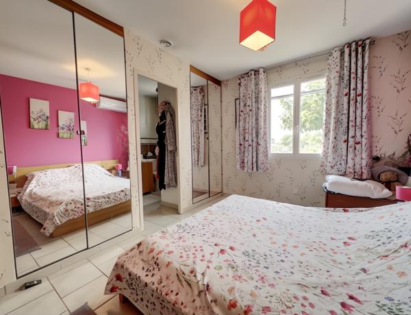 Vidauban (83550) Villa de plain-pied avec studio indépendant, piscine et vue panoramique