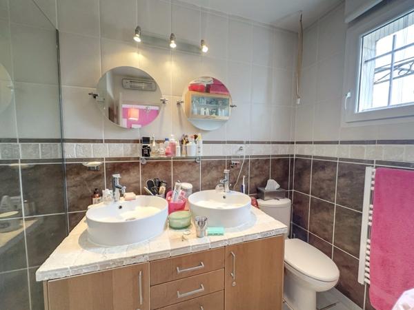 Vidauban (83550) Villa de plain-pied avec studio indépendant, piscine et vue panoramique