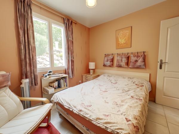 Vidauban (83550) Villa de plain-pied avec studio indépendant, piscine et vue panoramique