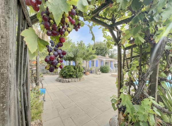Vidauban (83550) Villa de plain-pied avec studio indépendant, piscine et vue panoramique