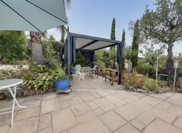 Vidauban (83550) Villa de plain-pied avec studio indépendant, piscine et vue panoramique