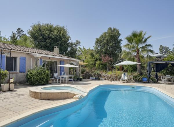 Vidauban (83550) Villa de plain-pied avec studio indépendant, piscine et vue panoramique