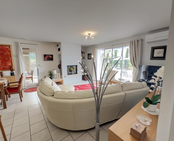 Vidauban (83550) Villa de plain-pied avec studio indépendant, piscine et vue panoramique