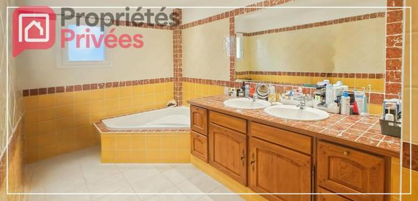 MANDAT EXCLUSIF - ENSEMBLE IMMOBILIER MIXTE À FORT POTENTIEL - ARLES NORD