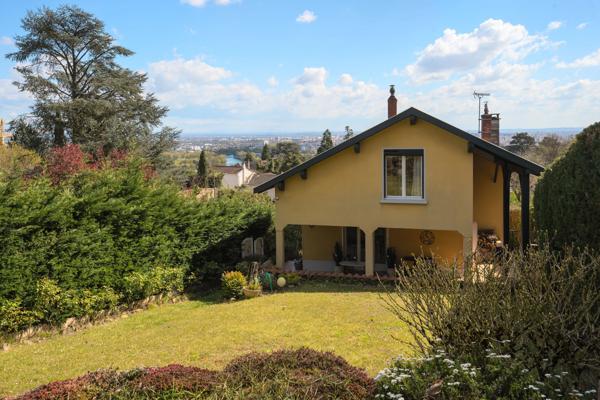 Caluire-et-Cuire – Crépieux - Maison familiale - Terrain de 958 m² - 3 Chambres (4 chambres possible)