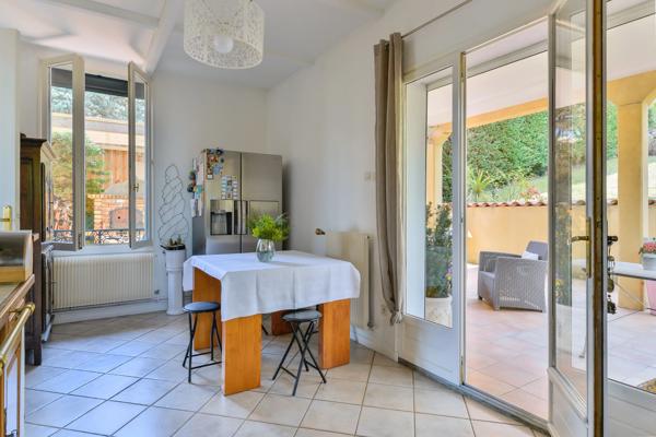Caluire-et-Cuire – Crépieux - Maison familiale - Terrain de 958 m² - 3 Chambres (4 chambres possible)