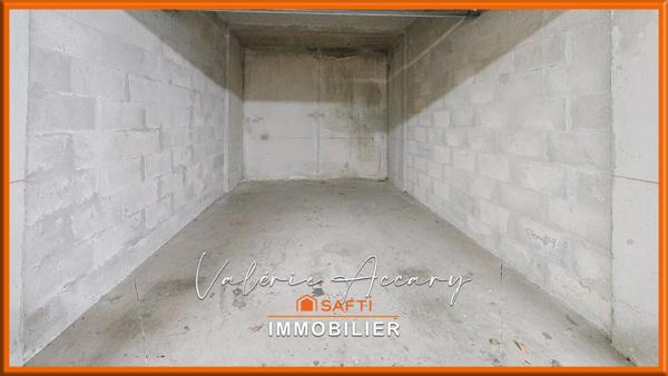 Brignoles : Appartement T2 de 37 m² dans résidence sécurisée récente avec place de stationnement et garage fermé de 13 m².