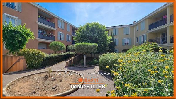 Brignoles : Appartement T2 de 37 m² dans résidence sécurisée récente avec place de stationnement et garage fermé de 13 m².