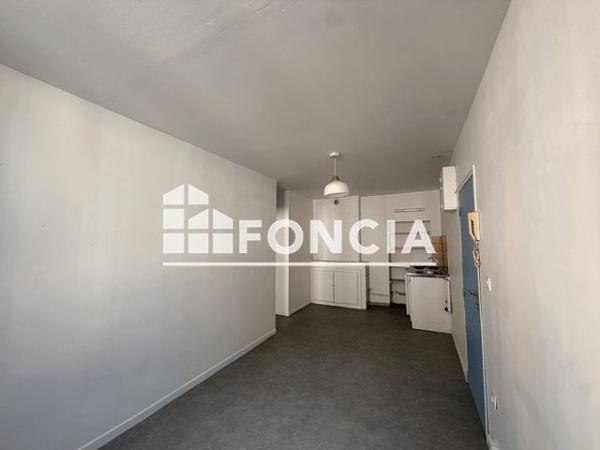 Location Appartement 2 pièces 27.48 m² - 9 RUE BOURBON Charleville-mezieres 08000