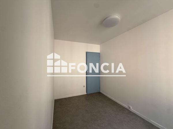 Location Appartement 2 pièces 27.48 m² - 9 RUE BOURBON Charleville-mezieres 08000