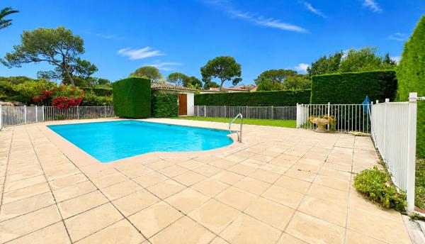 TRES BEL APPARTEMENT PROCHE SANTA LUCCIA A PIED