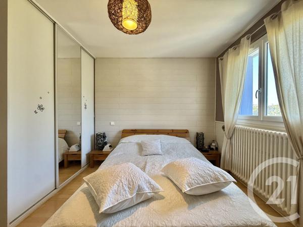 Maison à vendre  4 pièces - 92,24 m 2   YZEURE  - 03